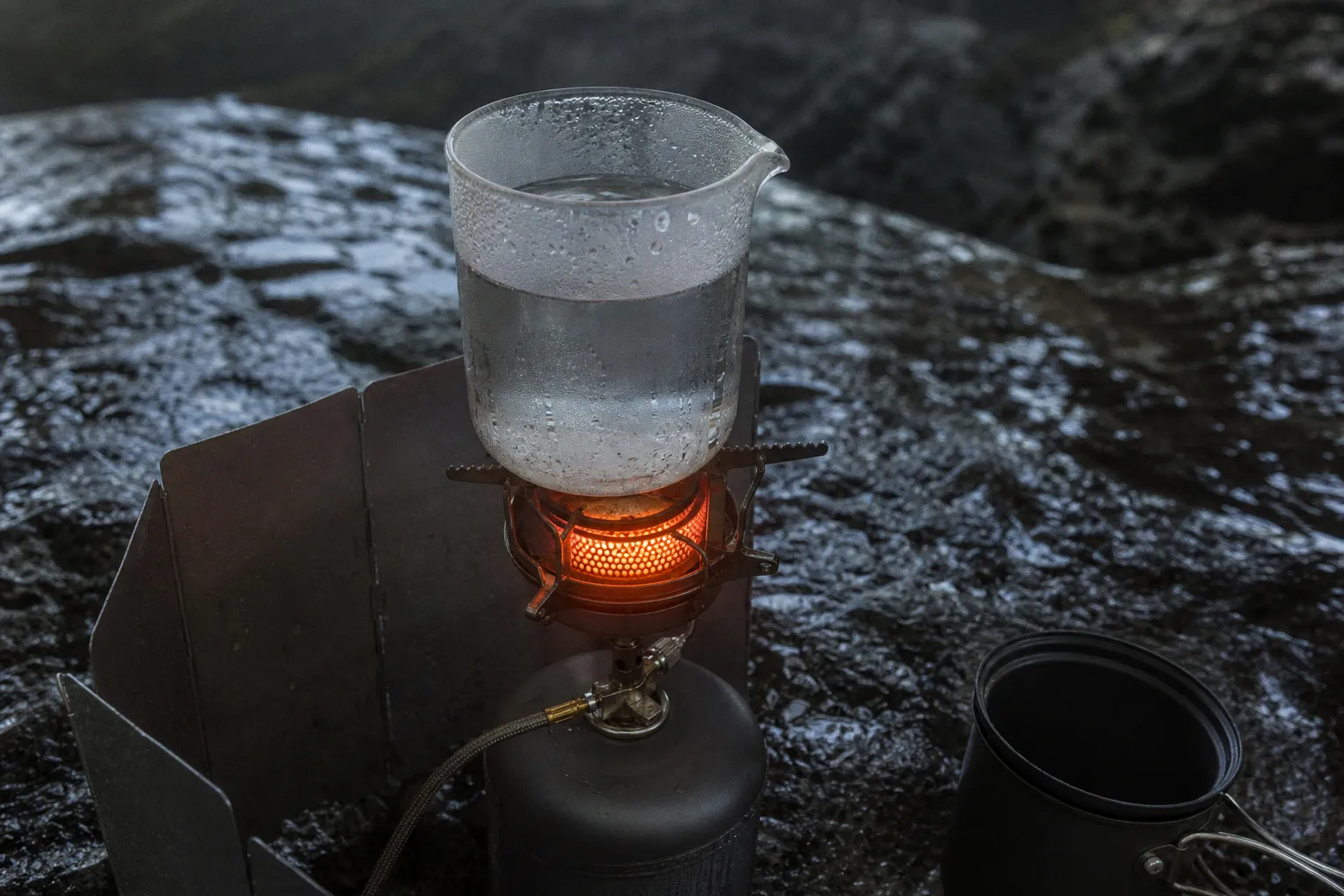 Gas camping stove efficiency: why boil time is a lie